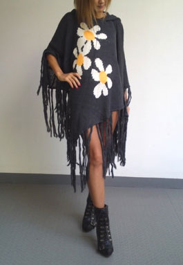 大幅値下げ☆セール50%OFF☆WILDFOX JANIS DAISIES WOODSTOCK PONCHO